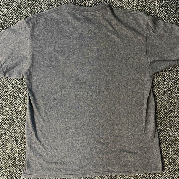 Universal Studios Jurassic World T-Rex Shirt - Picture 4 of 5